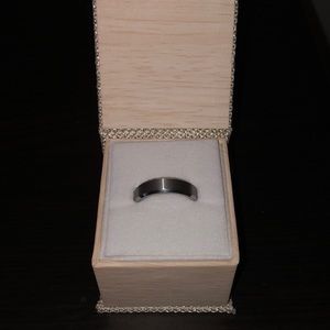 Men’s wedding band